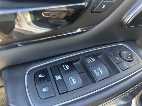 Used 2022 RAM 1500 Limited w/ Night Edition image 9