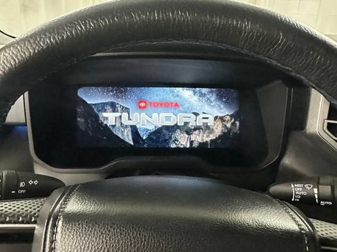 Used 2024 Toyota Tundra Platinum AWD/4WD image 17
