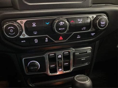 Used 2022 Jeep Gladiator Sport AWD/4WD image 31