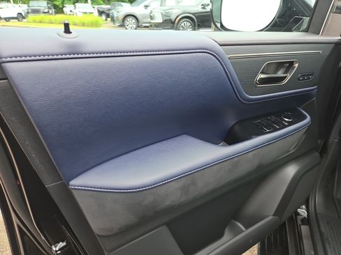 Used 2026 INFINITI QX80 4WD w/ Sport Exterior Package image 6