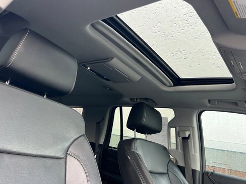 Used 2018 GMC Yukon SLT w/ Open Road Package image 15
