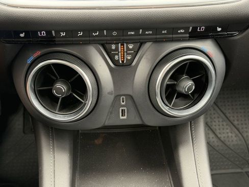 Used 2020 Chevrolet Blazer LT FWD image 27