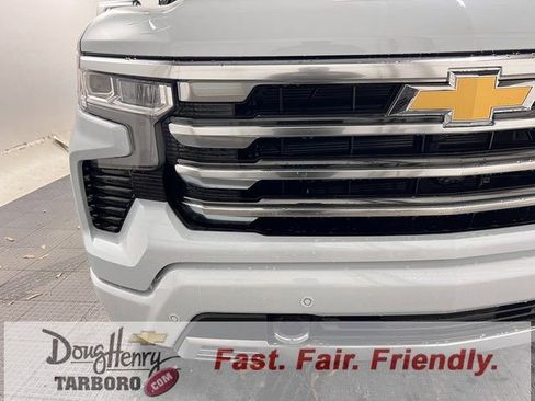 New 2026 Chevrolet Silverado 1500 High Country w/ High Country Premium Package image 12