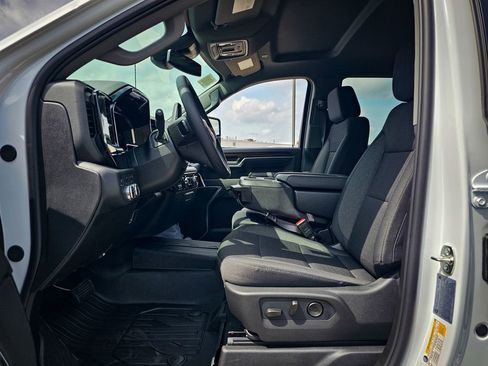 New 2026 GMC Sierra 2500 SLE w/ SLE Value Package; AWD/4WD image 13