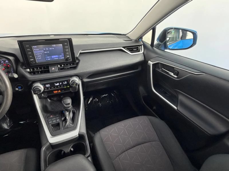 Used 2019 Toyota RAV4 XLE AWD/4WD image 70