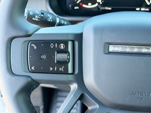 New 2026 Land Rover Defender 130 X-Dynamic SE image 39