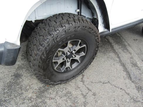 Used 2018 Jeep Wrangler Rubicon w/ Cold Weather Group AWD/4WD image 30