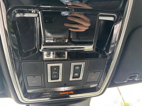 Used 2017 Land Rover Range Rover HSE AWD/4WD image 24