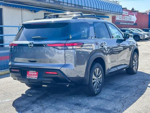New 2026 Nissan Pathfinder SV image 6