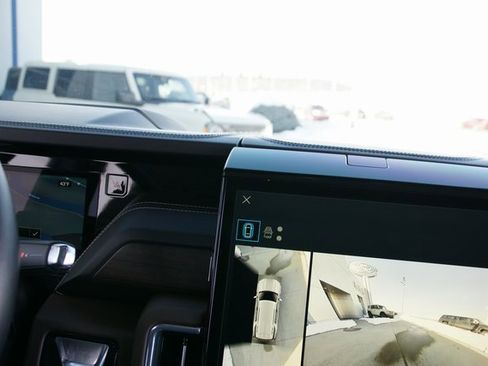 Used 2025 GMC Yukon Denali Ultimate image 25