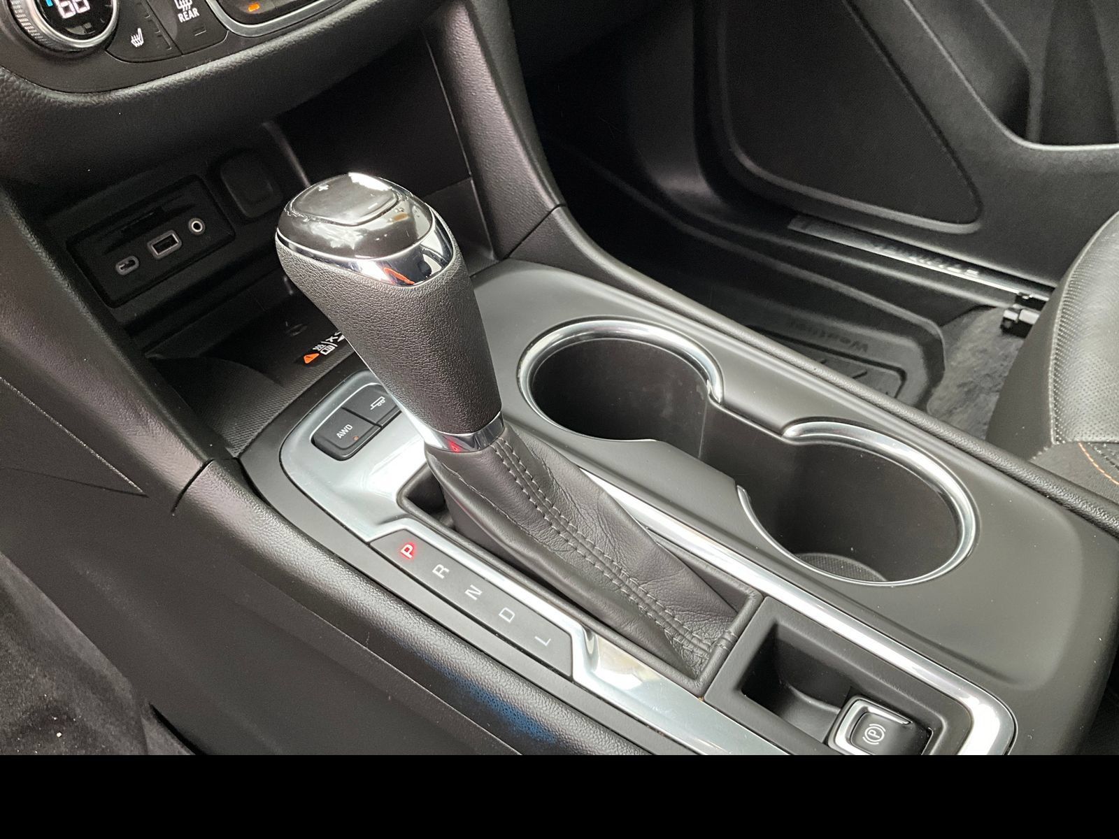 Used 2020 Chevrolet Equinox Premier AWD/4WD image 19