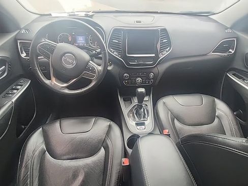 Used 2019 Jeep Cherokee Limited FWD image 5