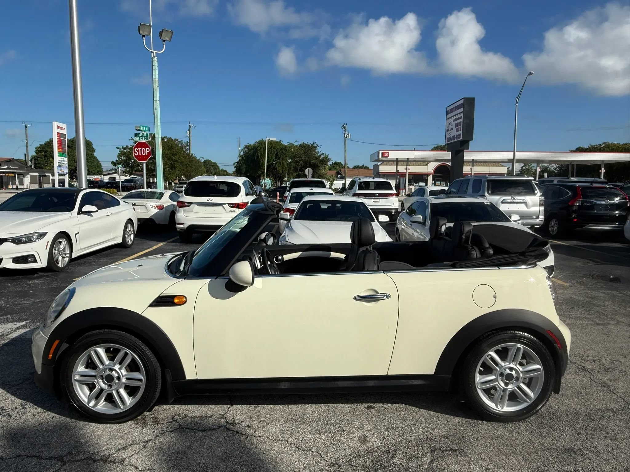 Used 2012 MINI Cooper Convertible FWD image 23