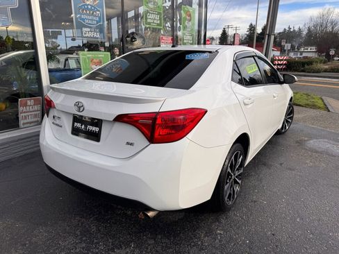 Used 2017 Toyota Corolla SE w/ SE Premium Package image 6