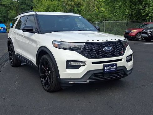 Used 2023 Ford Explorer ST w/ Equipment Group 401A AWD/4WD image 2