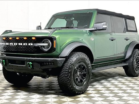 Used 2023 Ford Bronco Wildtrak image 2