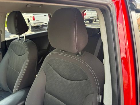 Used 2019 Kia Soul FWD image 31