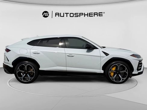 Used 2019 Lamborghini Urus AWD/4WD image 11