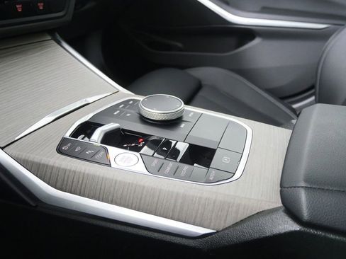 Used 2025 BMW 330i Sedan image 24