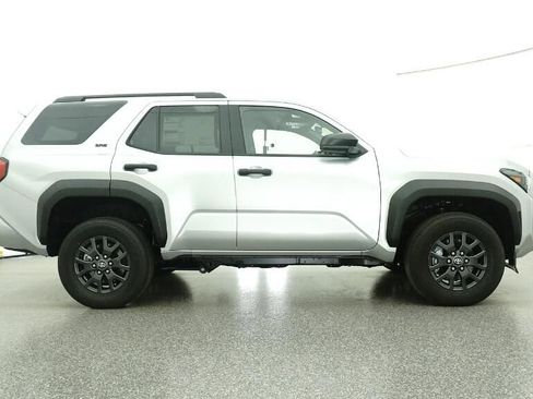 New 2026 Toyota 4Runner SR5 image 27
