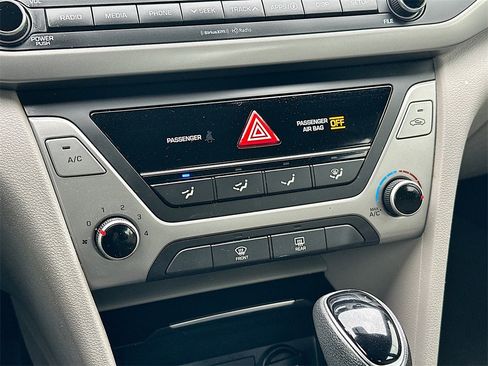 Used 2018 Hyundai Elantra SEL image 14
