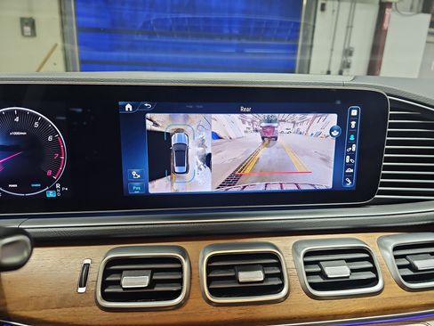 Used 2024 Mercedes-Benz GLE 450 4MATIC image 25