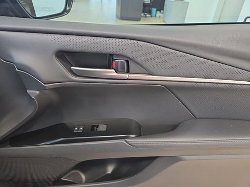 Used 2025 Toyota Camry XSE image 19