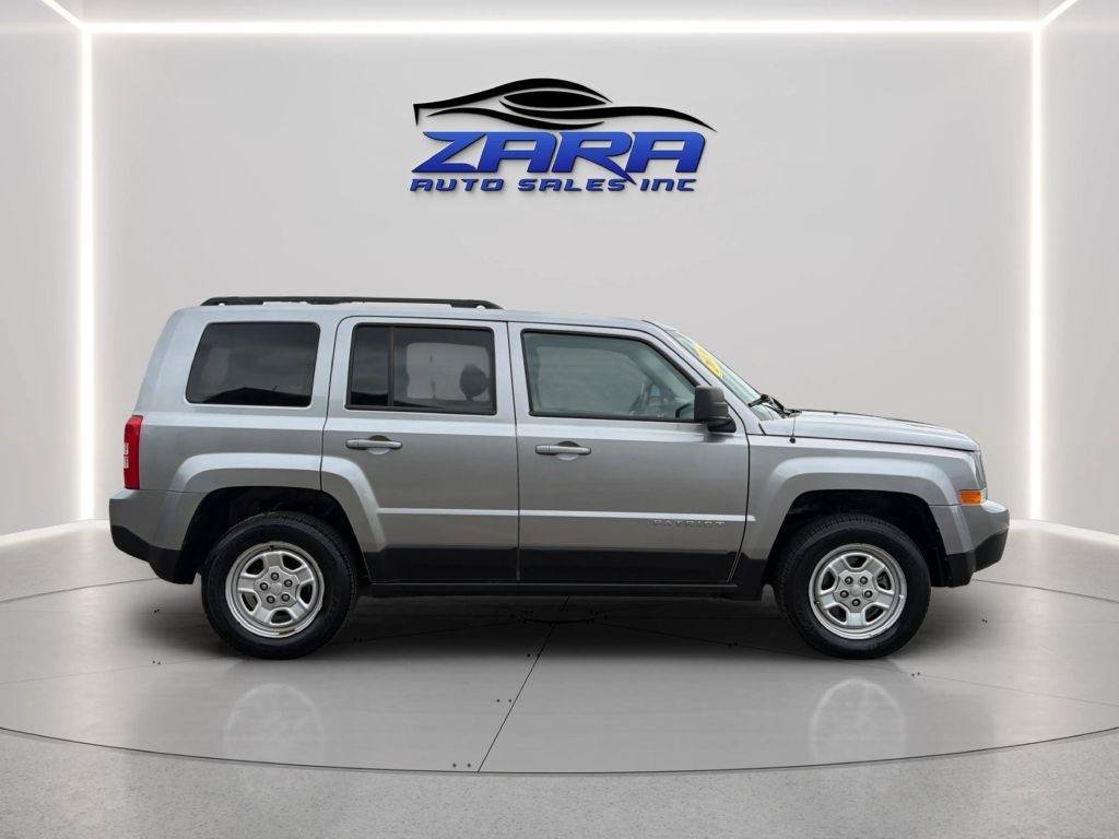 Used 2016 Jeep Patriot Sport w/ Power Value Group AWD/4WD image 8