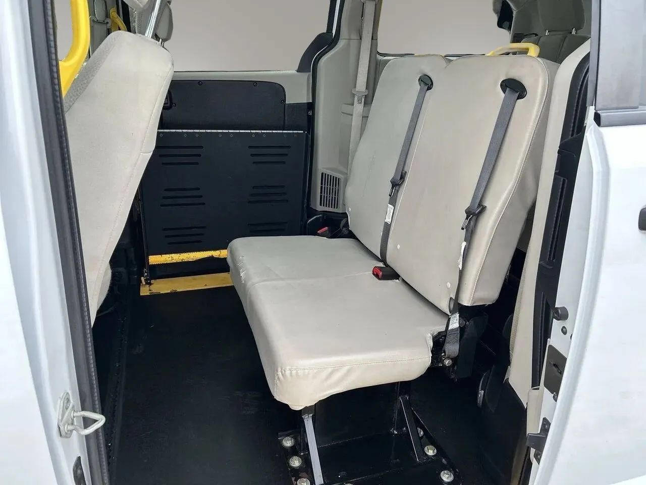 Used 2019 Dodge Grand Caravan SE w/ Power Convenience Group I FWD image 22