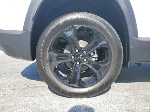 New 2026 Chevrolet Equinox LT w/ Midnight Edition FWD image 5