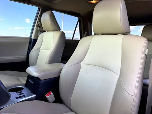 Used 2015 Toyota 4Runner SR5 Premium image 13