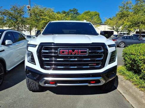 Used 2026 GMC Yukon AT4 w/ AT4 Premium Plus Package AWD/4WD image 3