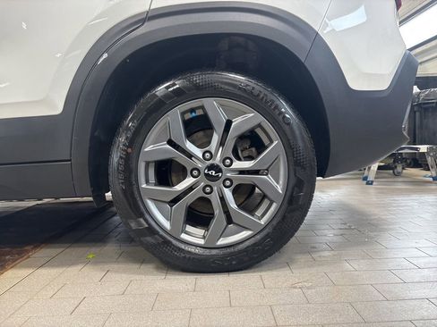 Certified 2024 Kia Seltos LX image 27