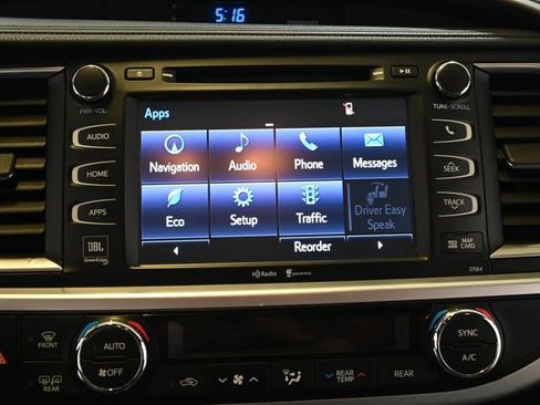 Used 2014 Toyota Highlander Limited AWD/4WD image 5