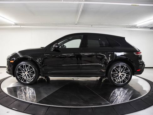 Certified 2026 Porsche Macan image 2
