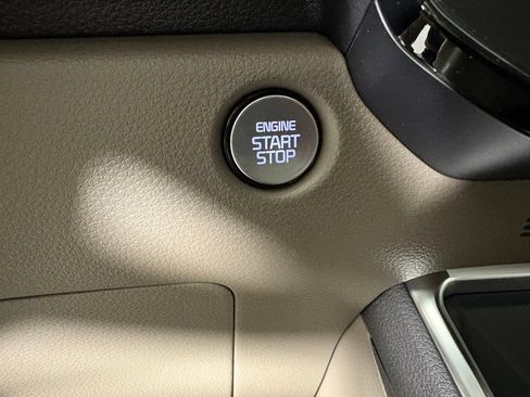 New 2026 Kia Carnival EX FWD image 26