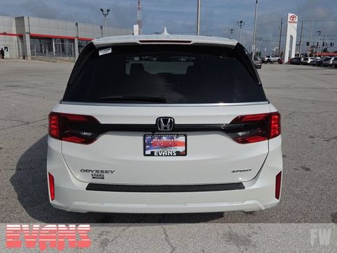 Used 2025 Honda Odyssey Sport-L image 29