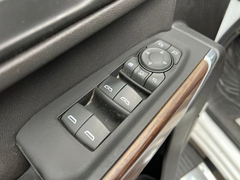 Used 2023 Chevrolet Silverado 2500 High Country w/ Z71 Off-Road Package image 12