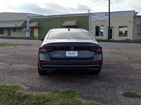 Used 2025 Honda Accord SE image 7