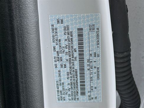 Used 2022 Ford Escape SE w/ SE Sport Appearance Package image 12