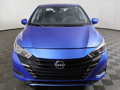 Used 2023 Nissan Versa SV image 8