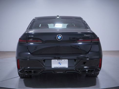 New 2026 BMW 760i xDrive w/ Premium Package image 5