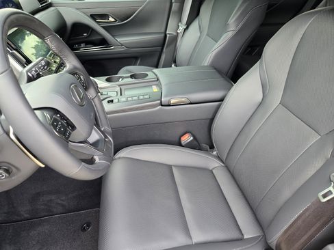 New 2026 Lexus LX 700h Luxury AWD/4WD image 5