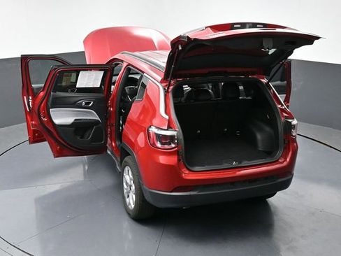 Used 2025 Jeep Compass Latitude AWD/4WD image 73