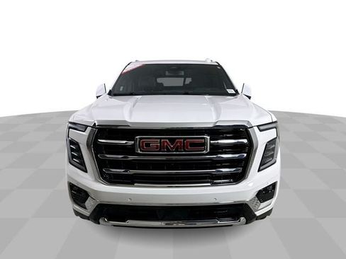 Used 2025 GMC Yukon Elevation AWD/4WD image 3