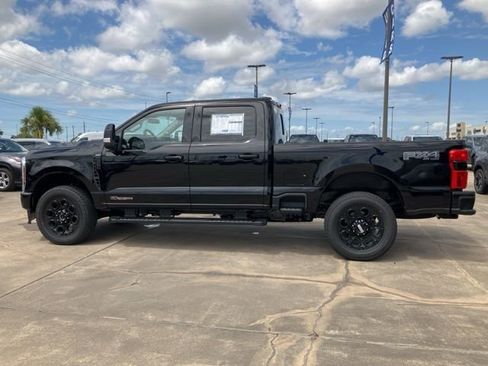 New 2025 Ford F250 Lariat w/ Black Appearance Package image 5