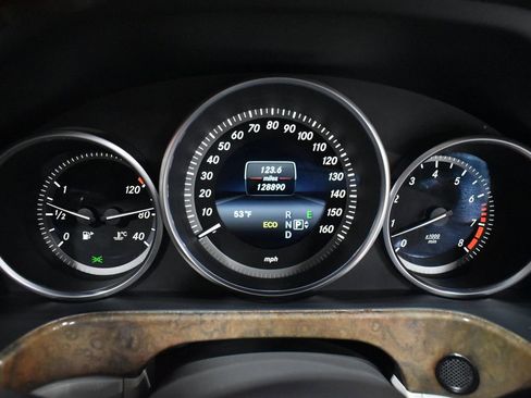 Used 2014 Mercedes-Benz E 350 Sedan image 27