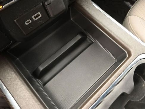 Used 2022 Chevrolet Silverado 1500 RST image 4