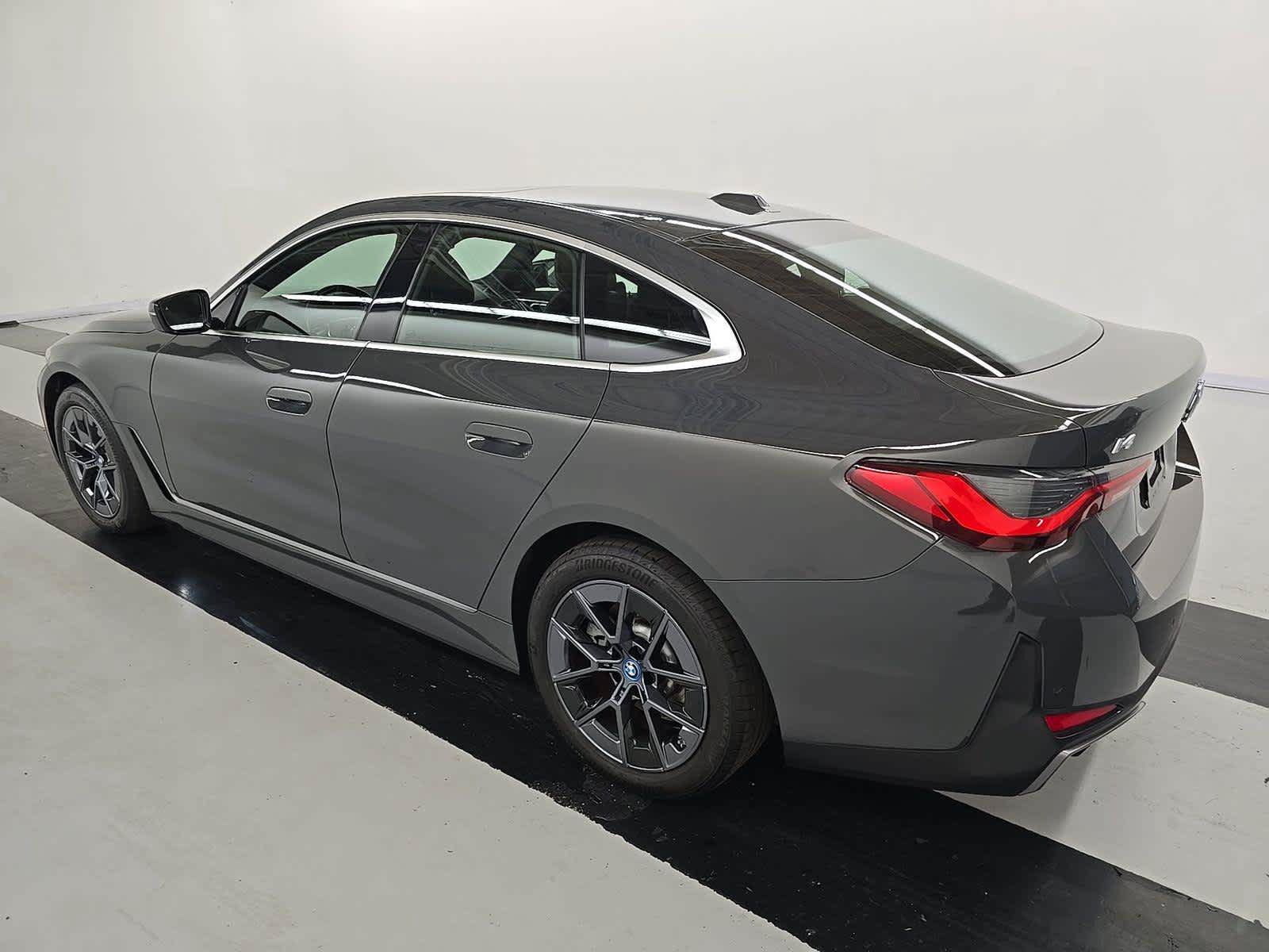 Used 2023 BMW i4 eDrive40 RWD image 6