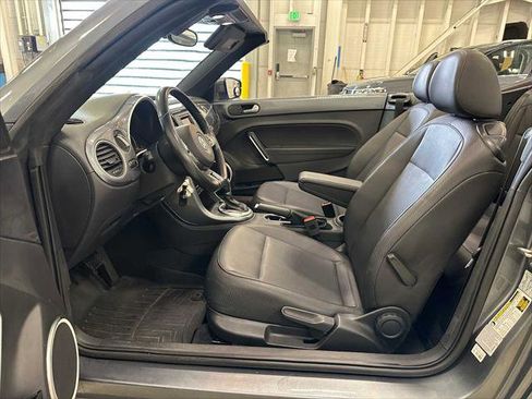 Used 2018 Volkswagen Beetle 2.0T Coast FWD image 24